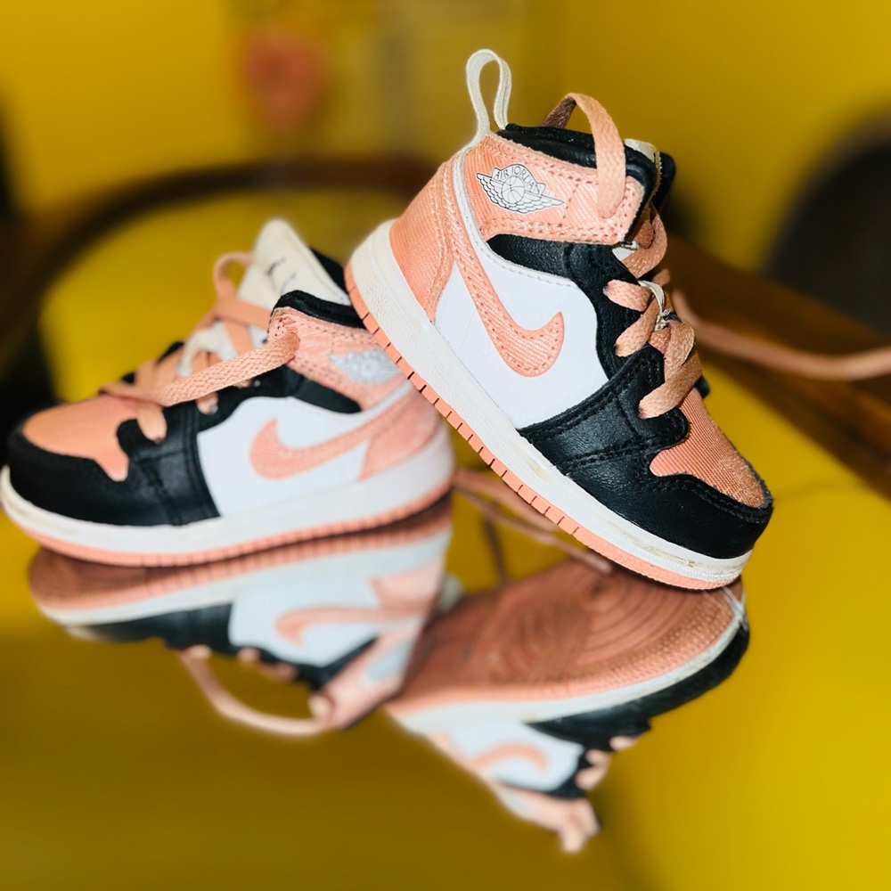 Toddler Nike sneaker